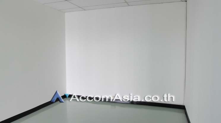 9  Office Space For Rent in Sukhumvit ,Bangkok BTS Ekkamai at 42 Tower AA16504